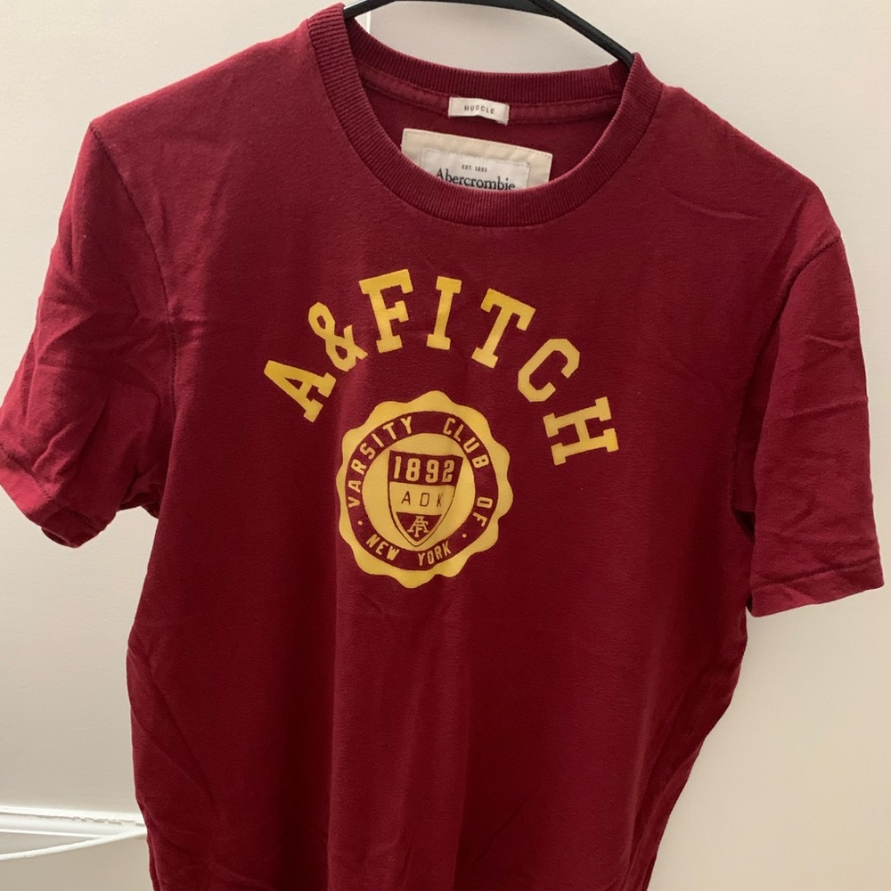 Abercrombie tee